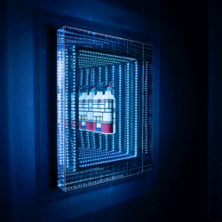 Téléviseur miroir gamme mirois infinis modèle Mondrian Infinity - Hymage
