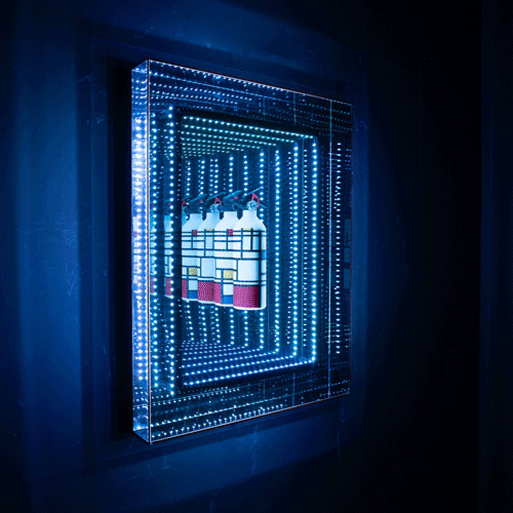 Téléviseur miroir gamme mirois infinis modèle Mondrian Infinity - Hymage